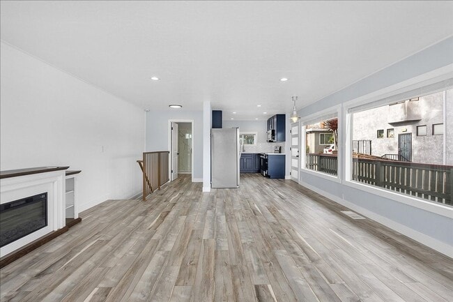 Foto del edificio - 3313 Fernside Blvd