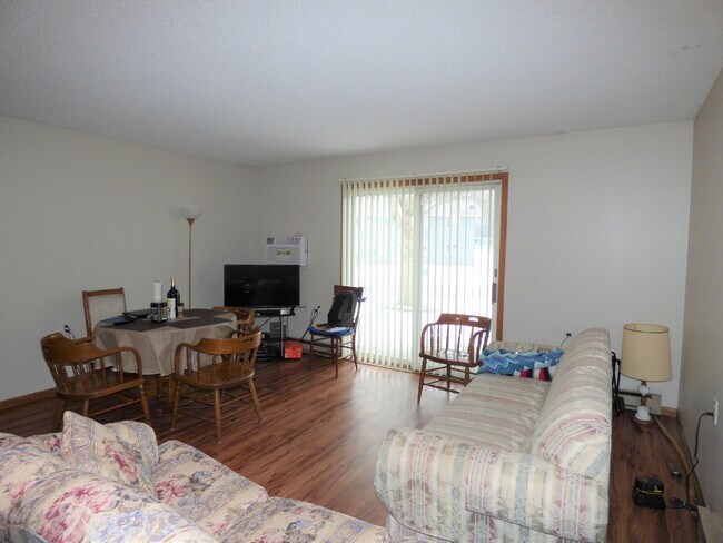 Foto del edificio - 2604 4th Ave NE