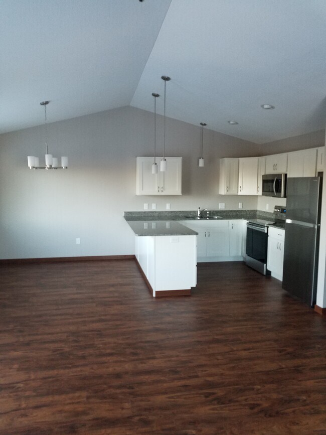 1517 Autumn Birch Trail, Eau Claire, WI 54703 House Rental in Eau