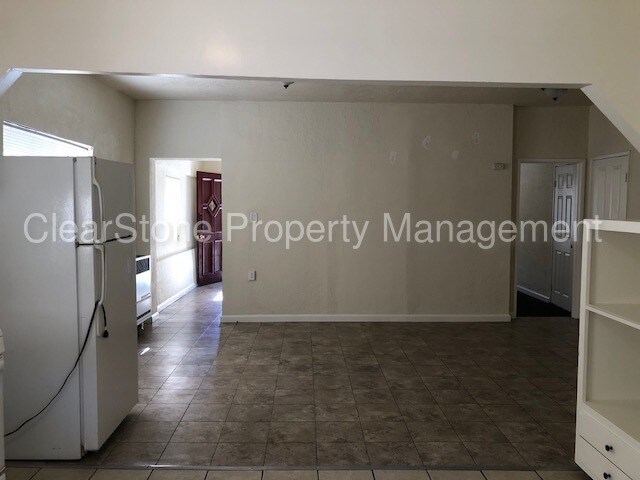 Building Photo - 2124 N Thomas St