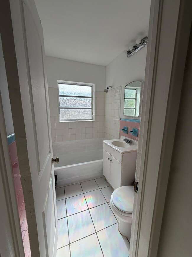 Photo - 1929 Thomas St (Hollywood, FL) Townhome