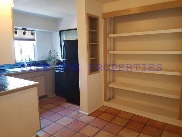 Foto del edificio - 2649 N Orchard Ave