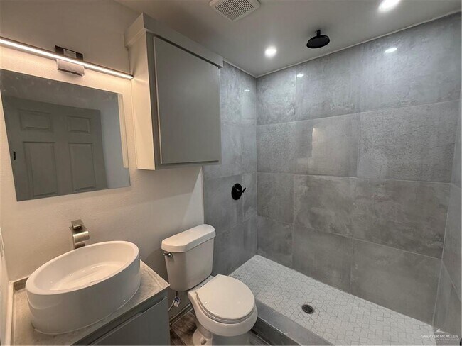 Foto del edificio - 6 Miller Ave