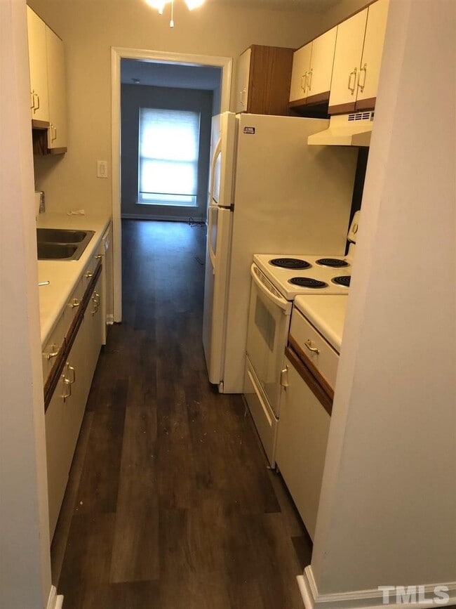 Building Photo - 3812 Summerwood Ct