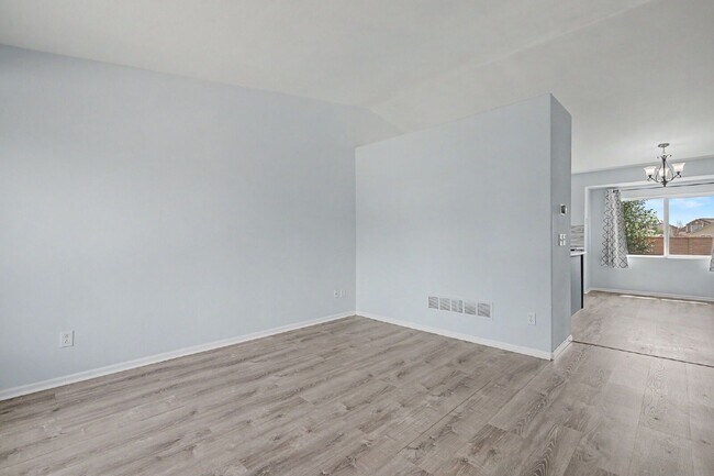Foto del edificio - 6991 Prairie Wind Dr