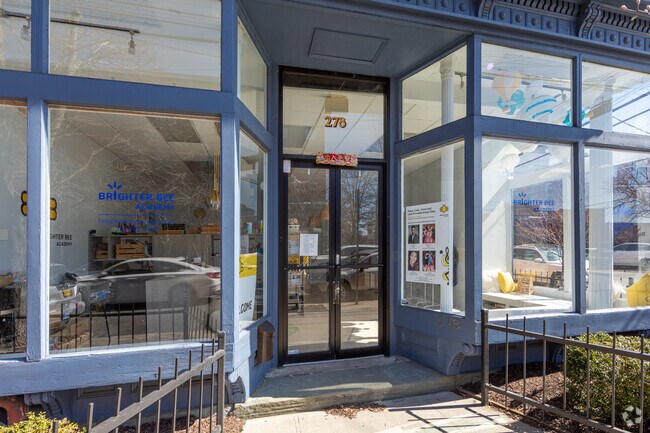 Entrance - 278 Monmouth St