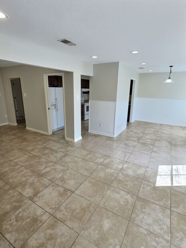 Foto del edificio - 3 Bedroom home located in Ocean Springs