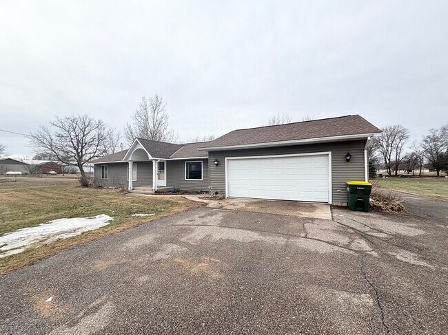 Foto del edificio - 22968 160th St NE