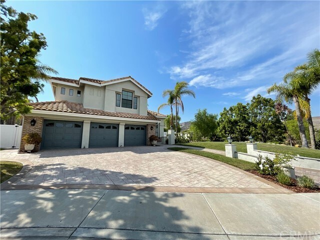 Building Photo - 2701 Cepa Uno