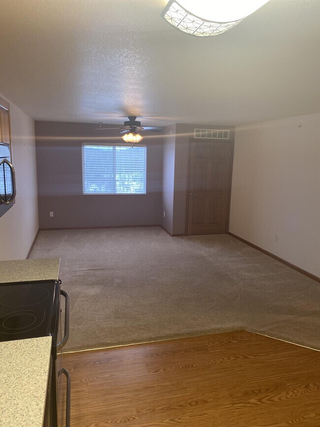 12015 32nd St W Unit 206, Hibbing, MN 55746 Apartment for Rent in