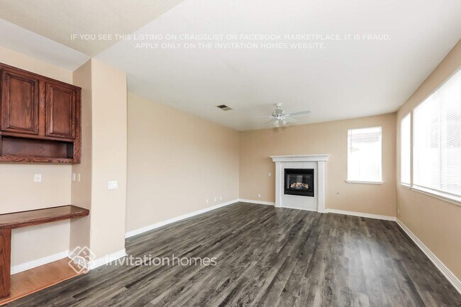 Foto del edificio - 28703 Craig Ave