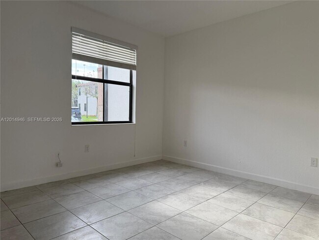 Foto del edificio - 10606 W 33rd Way
