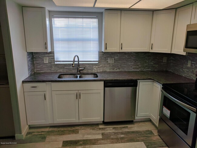 Foto del edificio - 3135 Shady Dell Ln