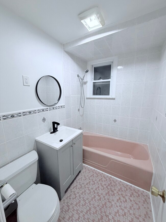 Building Photo - 75 Mount Prospect Ave