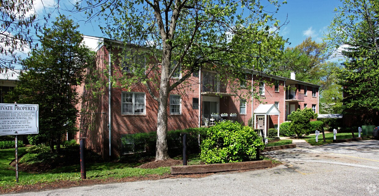 Primary Photo - Homeland Gardens Apartments