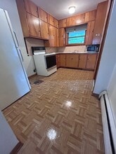 Building Photo - 208 Miami St