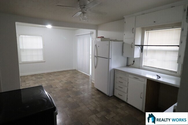 Foto del edificio - Enchanting Three Bed One and a Half Bath