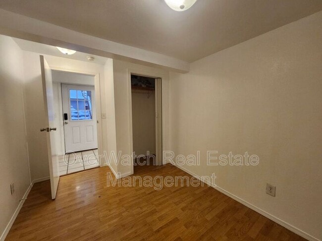 Foto del edificio - 5303 Eielson St