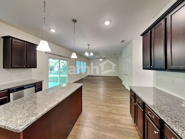 Building Photo - 3136 Creek Village Ln