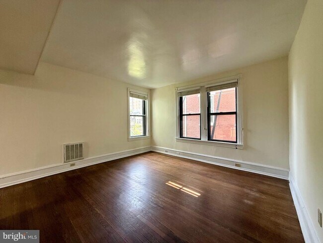 Foto del edificio - 1610 N Broom St