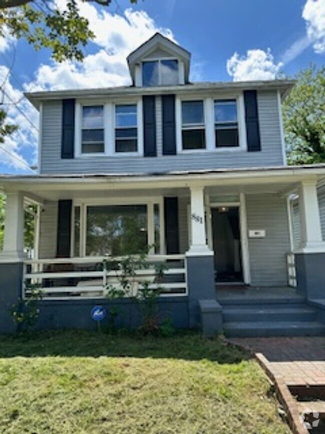 Building Photo - 881 Rugby St