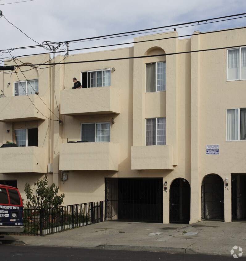 Foto principal - 625 Villa St