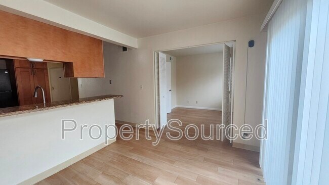 Building Photo - 4202 Solar Cir