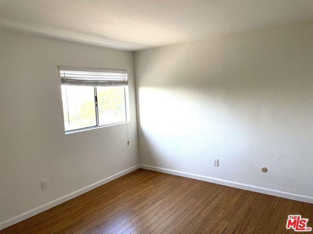 Building Photo - 1083 1/2 West Kensington Road, Los Angeles...