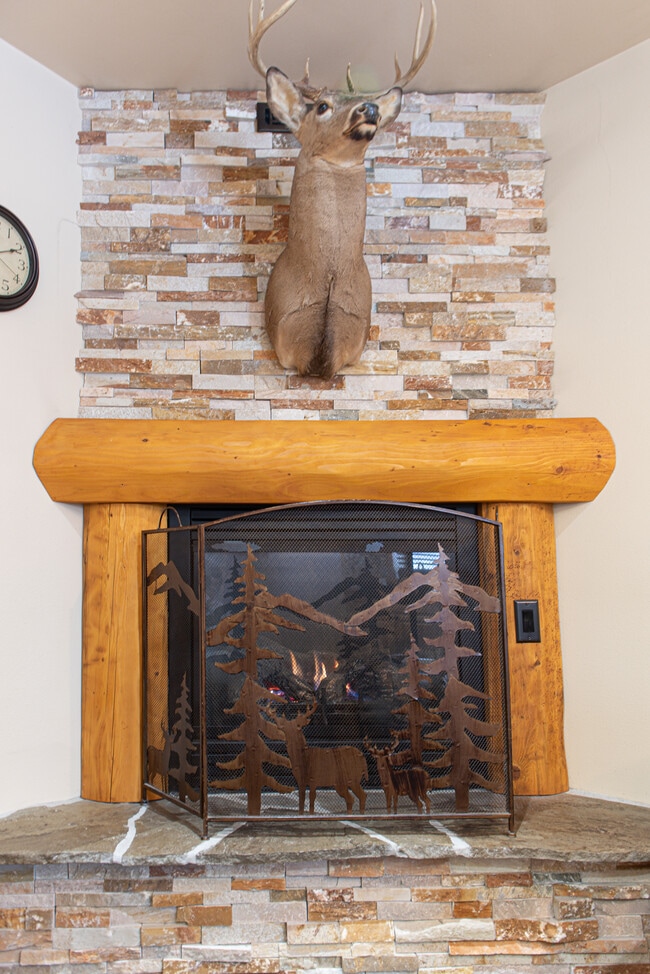 Building Photo - Totem Lodges