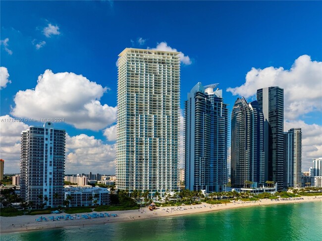 Foto del edificio - 16901 Collins Ave