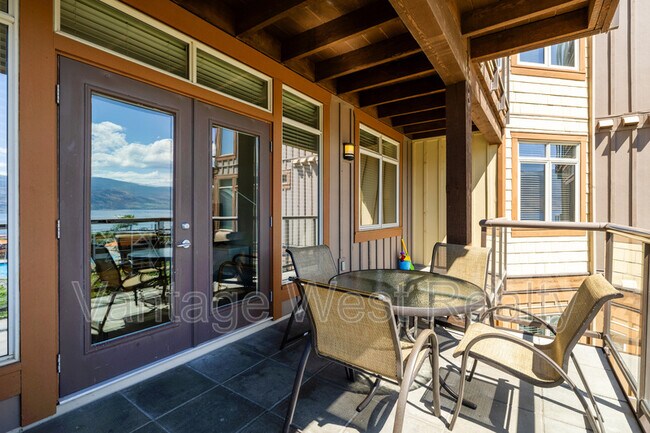 Photo du bâtiment - 4205-4205 Gellatly Rd