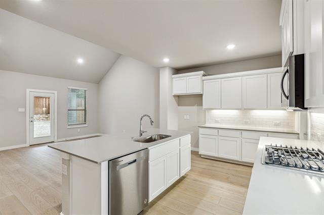 Building Photo - 4210 Broadleaf Dr