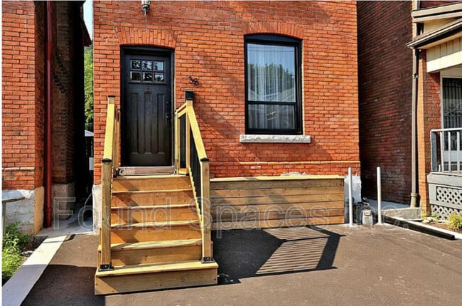 Building Photo - 38 Cumberland Ave