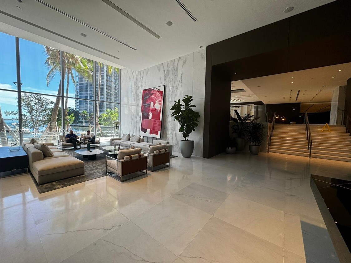 Foto principal - 300 Biscayne Blvd Way