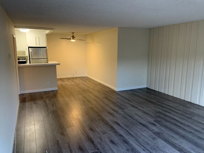 Foto del edificio - 10779 Woodbine St