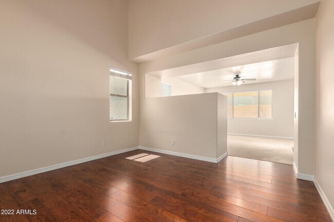 Building Photo - 17410 W Holland Ln