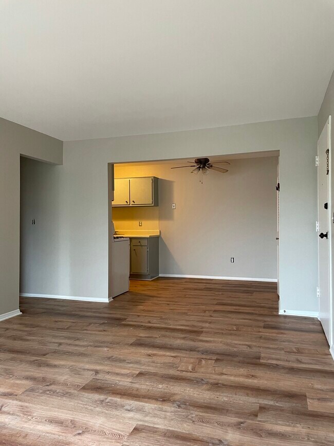Building Photo - 38255 Fairway Ct