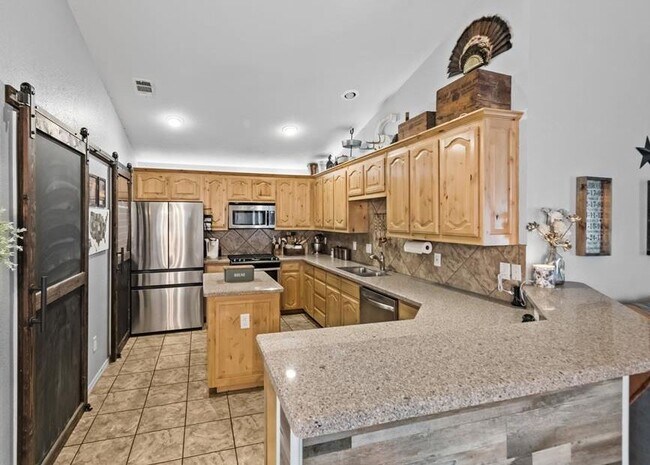 Building Photo - 5904 Kristen Dr