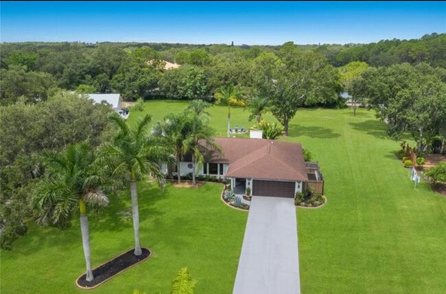 Building Photo - 2077 Racimo Dr