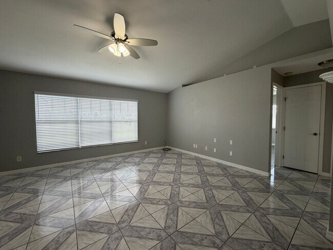 Foto del edificio - Morriston - 19 ACRE HIDDEN GEM!! **Won't Last**