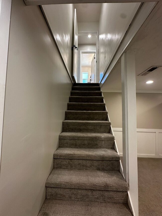 Foto del edificio - Beautiful 4 Bedroom Home in Millcreek Available Now!