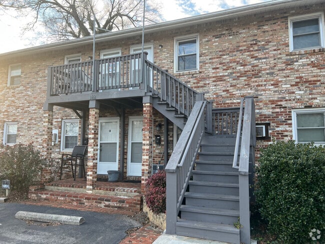 Building Photo - 1416 Moorman Ave NW