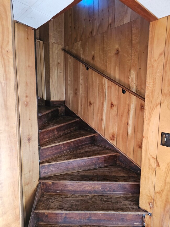 Foto del edificio - 19 Lloyd Dr