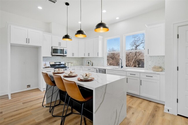 Foto del edificio - 3601 Rebecca St