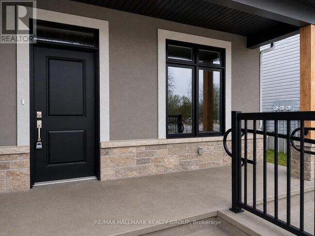 Building Photo - 1547 Flanders Rd