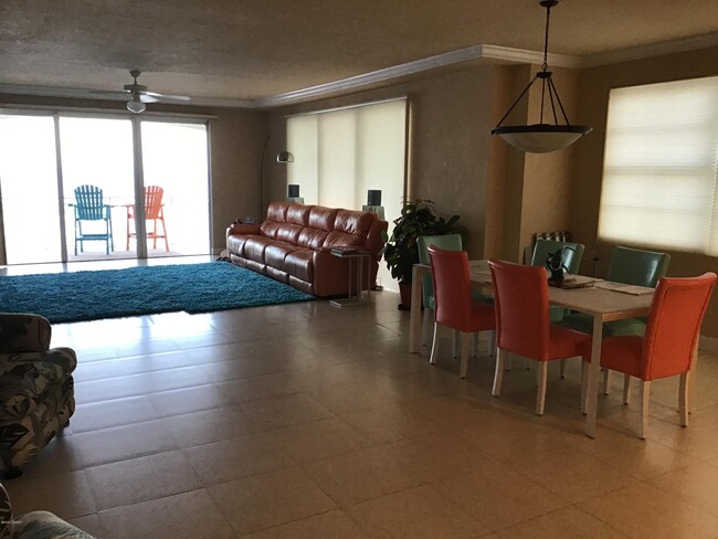 Building Photo - 1425 Ocean Shore Blvd