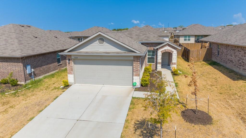 Foto principal - 5828 Roderick Dr