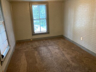 Building Photo - 1621 W Short 17th St