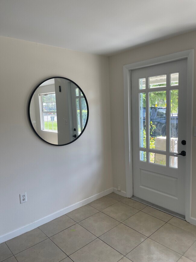 Foto del edificio - 2019 Bayshore Gardens Pkwy