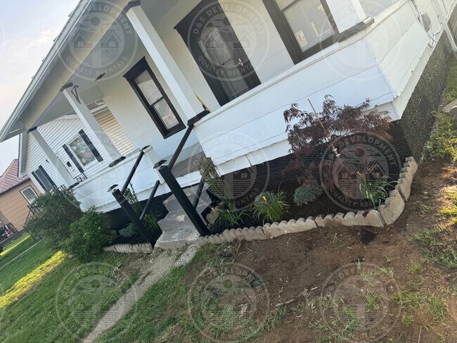 Foto del edificio - 2433 Lincoln Ave